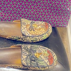 Like new Tory Burch slides